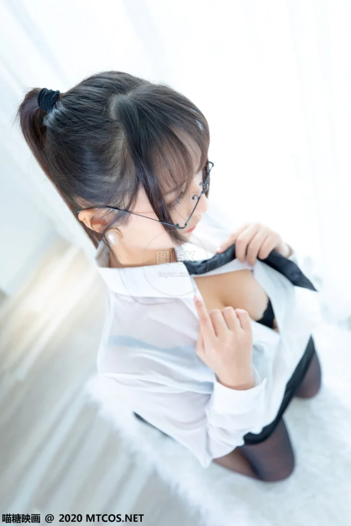 喵糖映画 VOL.202 OL制服裙 [70P-192MB]-图屿X