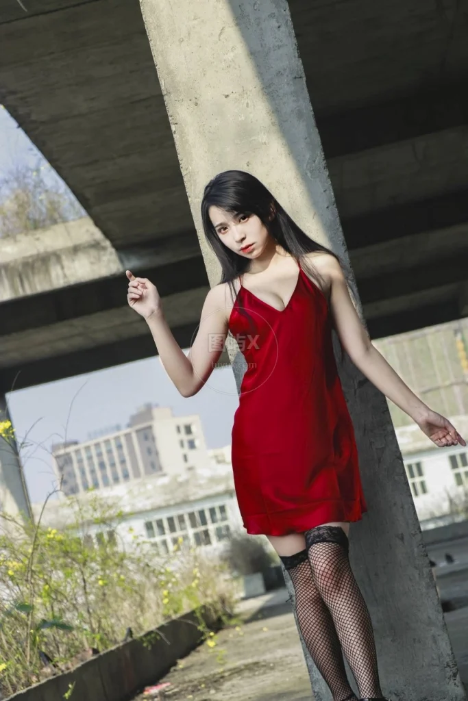 喵糖映画 VOL.394 红色吊带裙 [36P-410MB]-图屿X