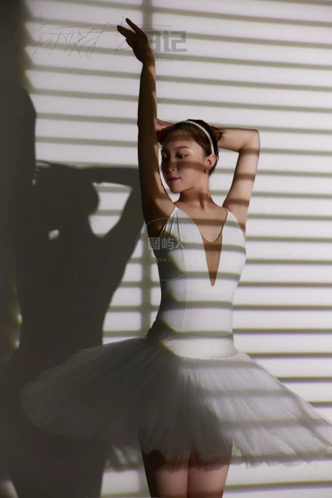 舞蹈生日记 080 高雯雯 [41P-96MB]-图屿X