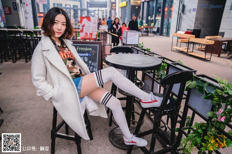 袜涩写真 VOL.022 雪梨肉丝搭白色过期袜 [48P-1V-1.5GB]-图屿X