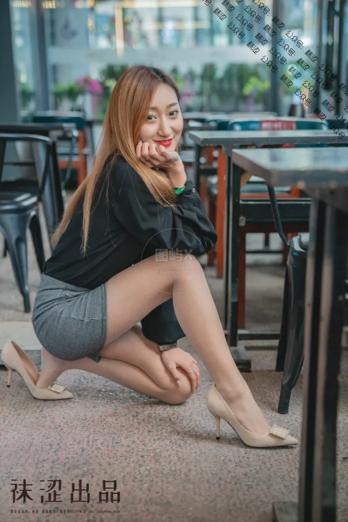 袜涩写真 VOL.053 2018收官 刘哈哈 [55P-1007MB]-图屿X