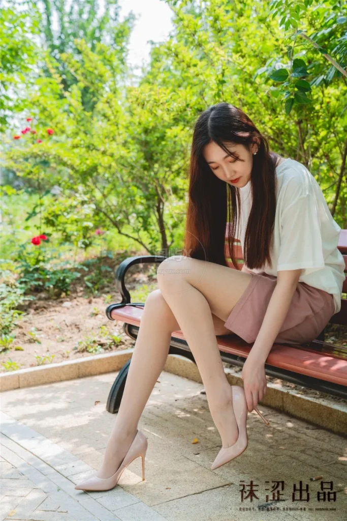 袜涩写真 VOL.062 思甜1.0 [51P-93MB]-图屿X