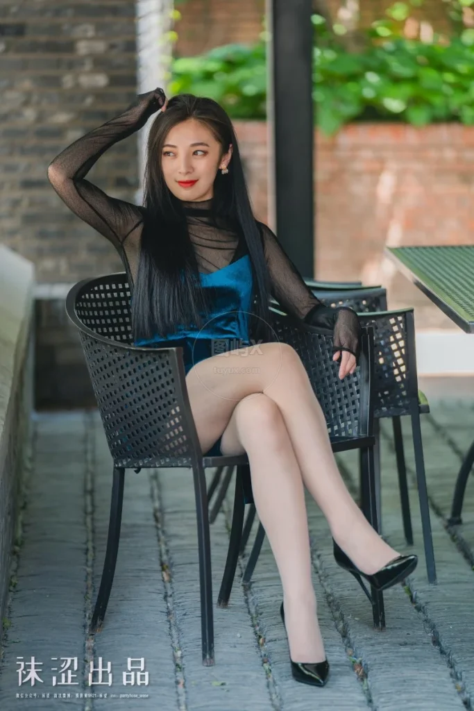 袜涩写真 VOL.063 空乘小帆2 [50P-168MB]-图屿X