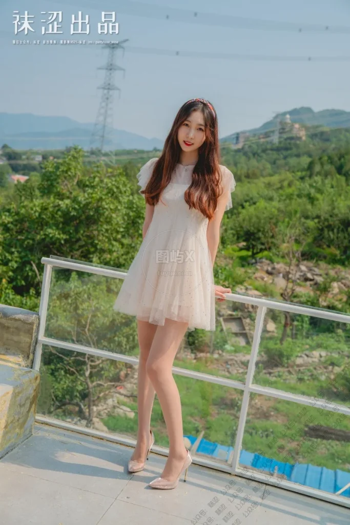 袜涩写真 VOL.066 思甜 呼吸小院 [60P-1017MB]-图屿X