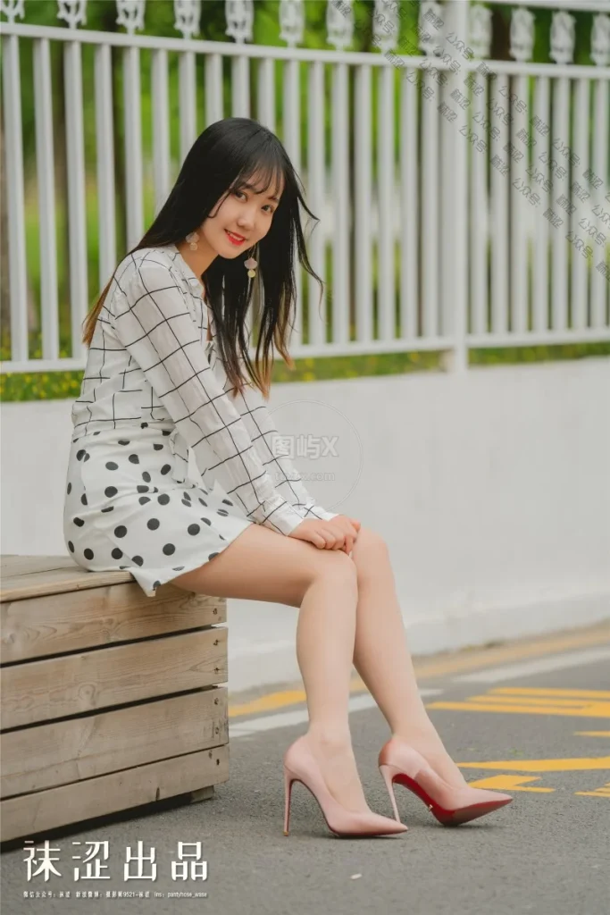 袜涩写真 VOL.067 女粉丝脸脸特惠图集 [22P-35MB]-图屿X