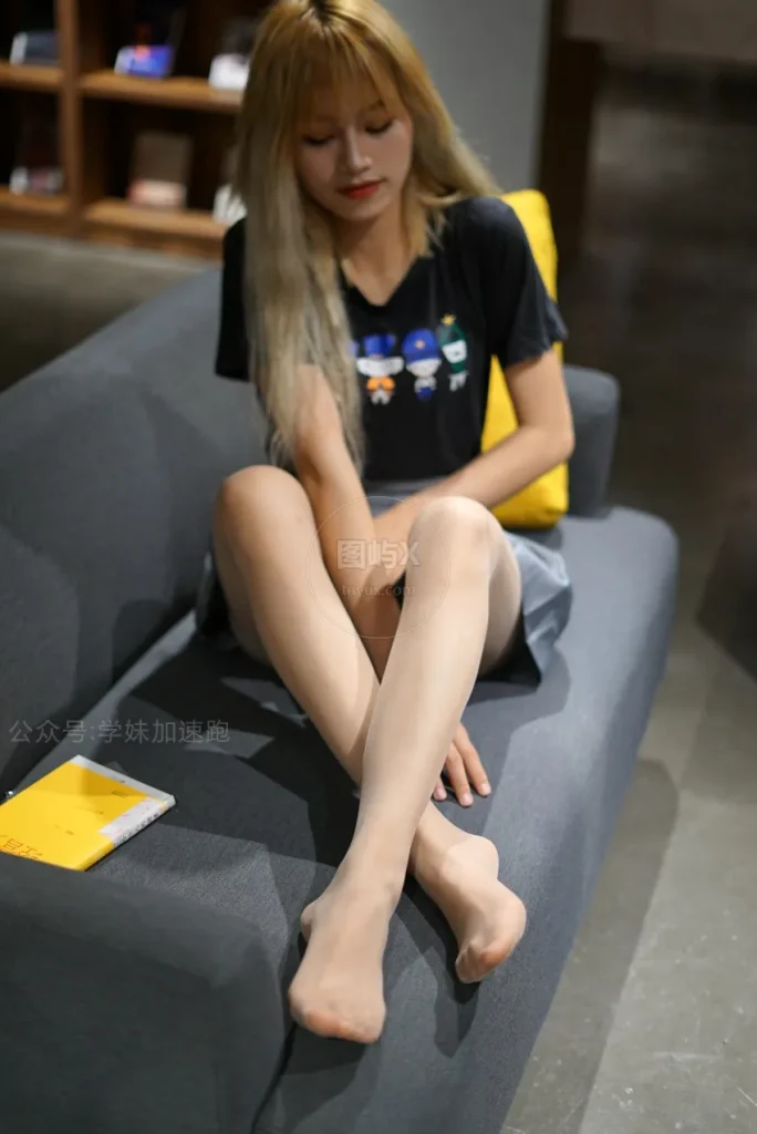 学妹加速跑 XM044《书巢里的金发少女+敏儿》 [89P-1V-213MB]-图屿X