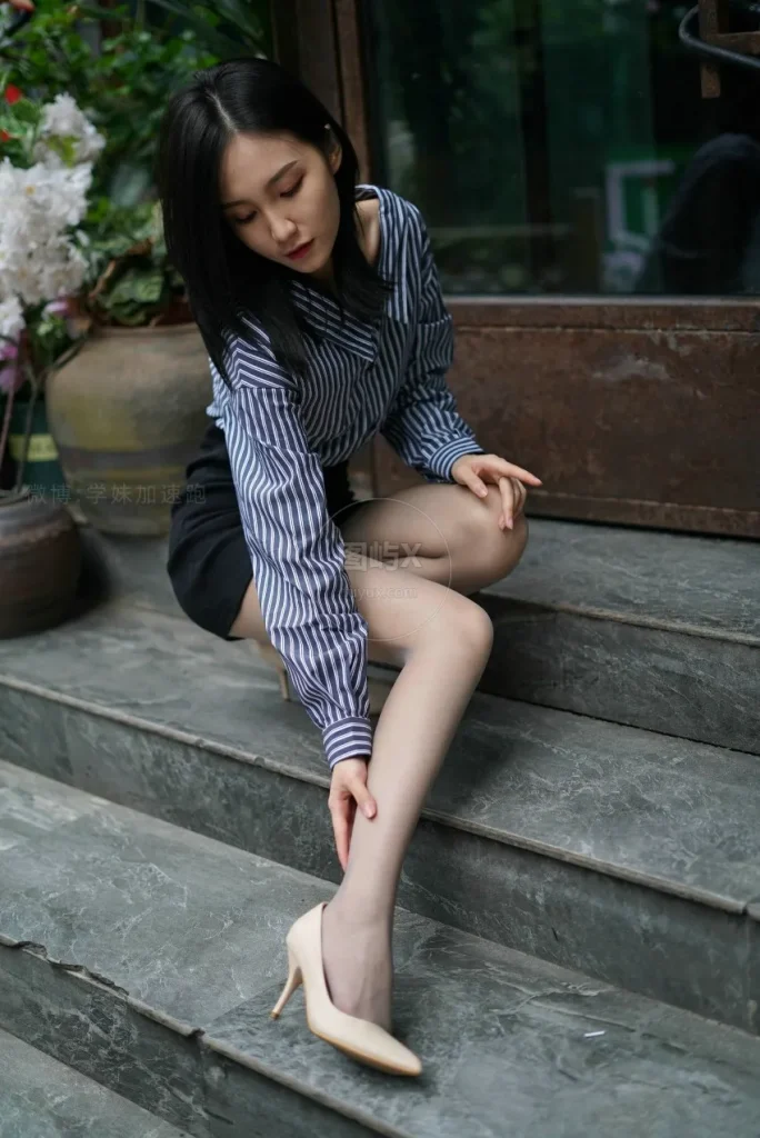 学妹加速跑 XM094《无价之腿-腿腿》 [101P-1V-207MB]-图屿X