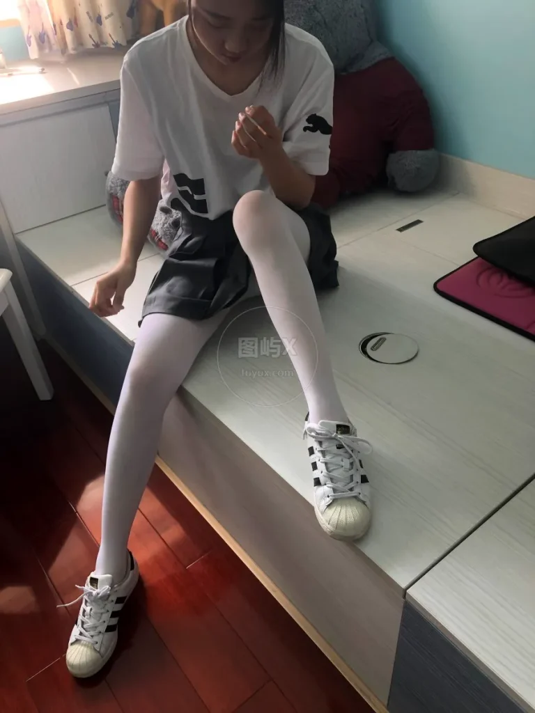 最爱帆布鞋 NO.032 [77P-132MB]-图屿X