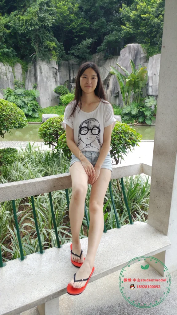 中山足模摄影 NO.001 2020 华华 [76P-3V-906MB]-图屿X