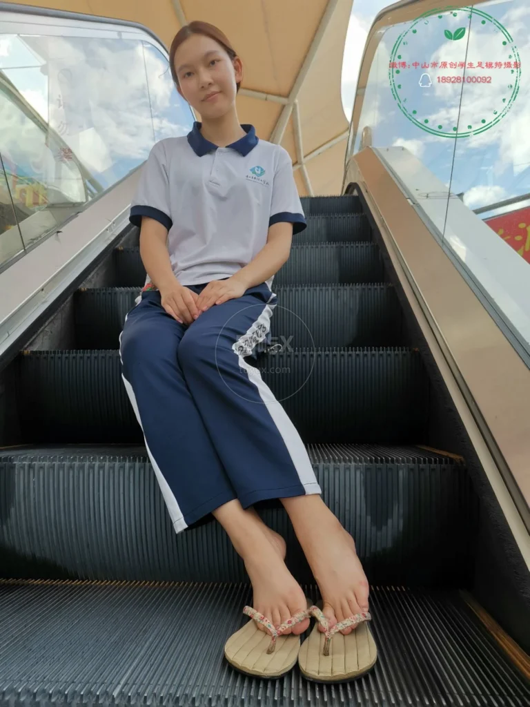 中山足模摄影 NO.013 2020 怡怡校服（第二期） [64P-1V-709MB]-图屿X