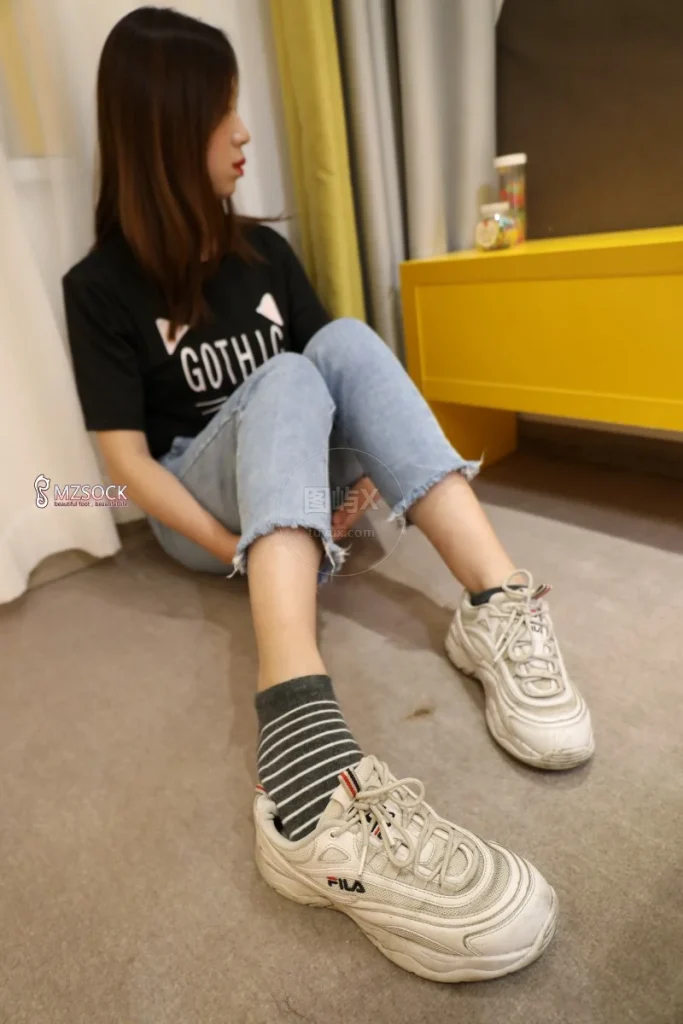 Imzsock爱美足 No.078 小怡 [66P-240MB]-图屿X