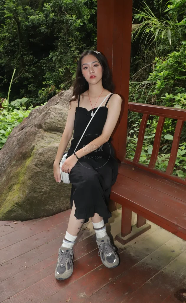 Pary学生模拍 NO.009 超美女神琪琪美妆照，把脚趾捆起来 [125P-658MB]-图屿X