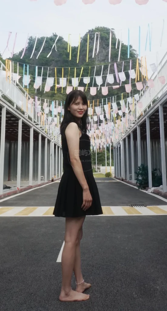 Pary学生模拍 NO.033 小红展示37码美脚 [109P-552MB]-图屿X