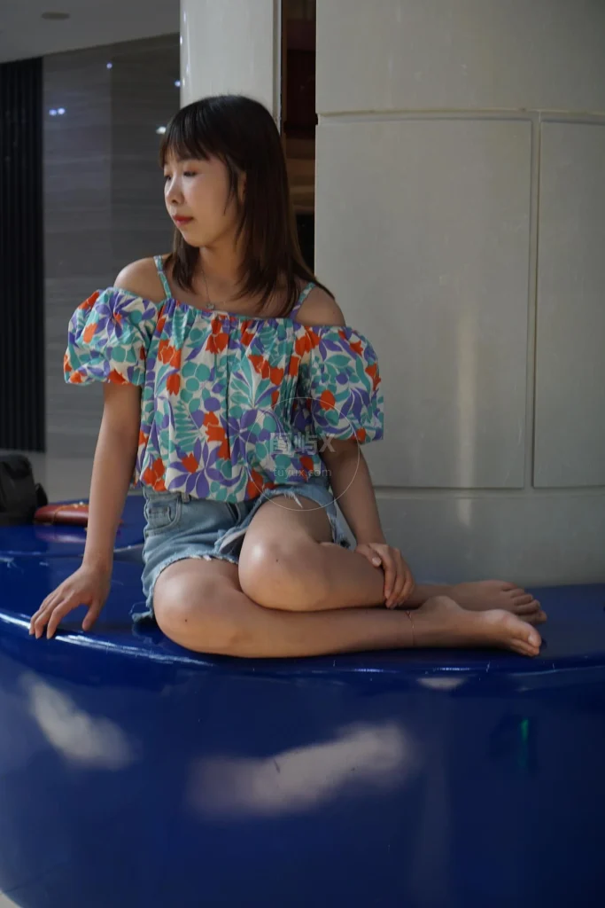 Pary学生模拍 NO.039 小燕的37码美脚 [77P-348MB]-图屿X