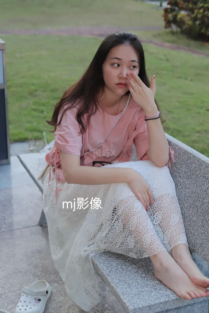 Pary学生模拍 NO.088 与大美女琪琪到公园游玩拍照 [109P-757MB]-图屿X