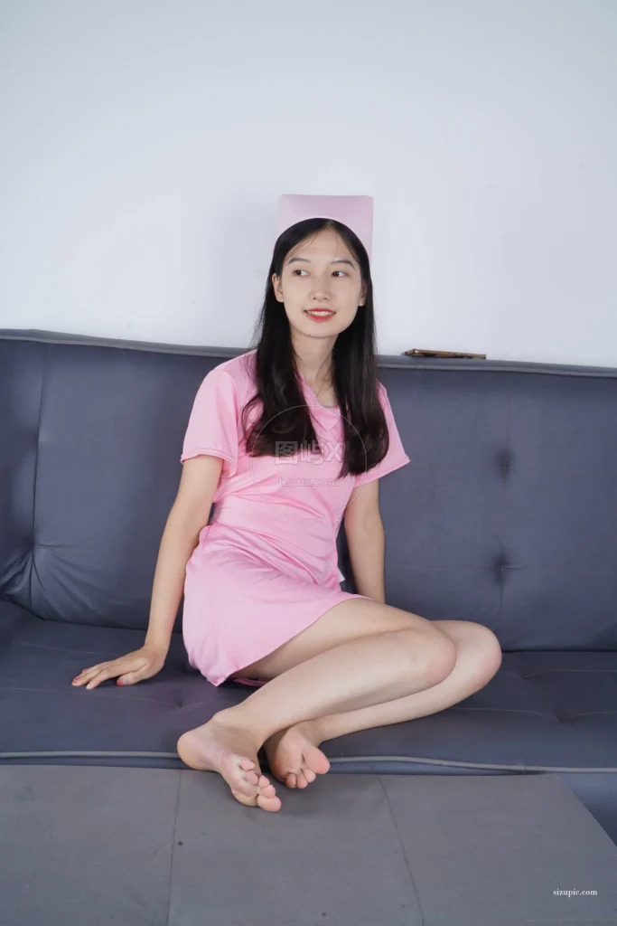 Pary学生模拍 NO.124 搞怪护士小姐姐燕玲的36码小美脚 第二季 [92P-399MB]-图屿X