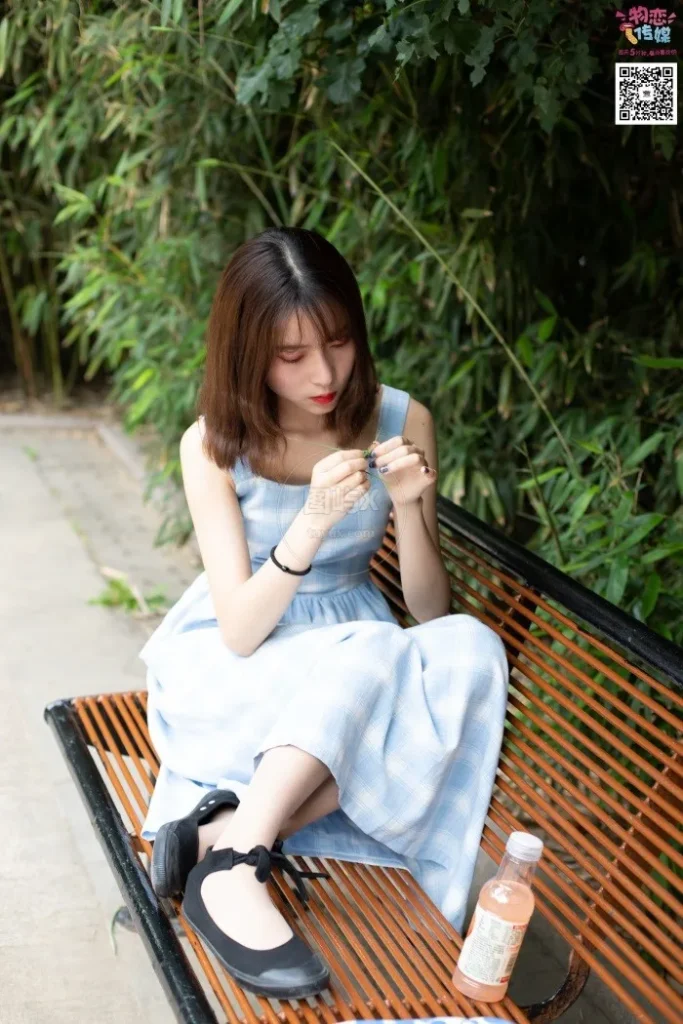 物恋传媒 NO.016 经典就是不需挑片。透明肉丝配清纯白棉袜 [300P-1V-1.8GB]-图屿X