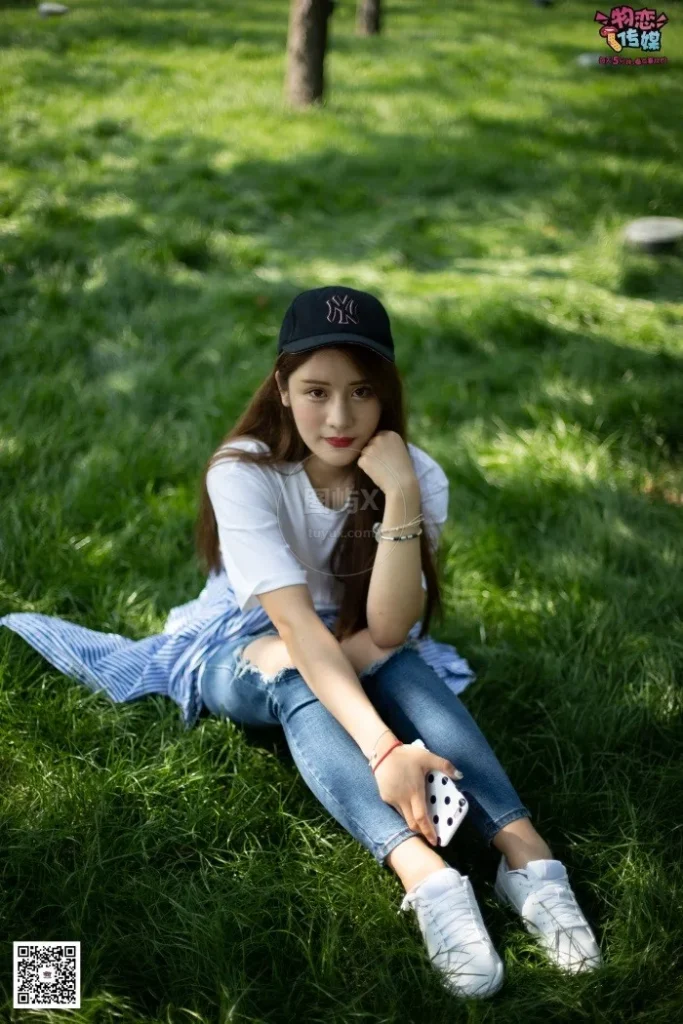 物恋传媒 NO.027 棒球帽白色板鞋藏棉袜，清纯运动美少女，今日份的网红小姐姐请收下 [192P-1V-2.5GB]-图屿X