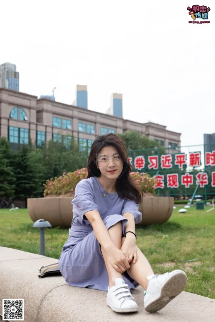 物恋传媒 NO.043 湛蓝连衣裙搭配板鞋船袜,知性混搭自然美,耐克板鞋搭配白色船袜 [187P-1V-1.3GB]-图屿X