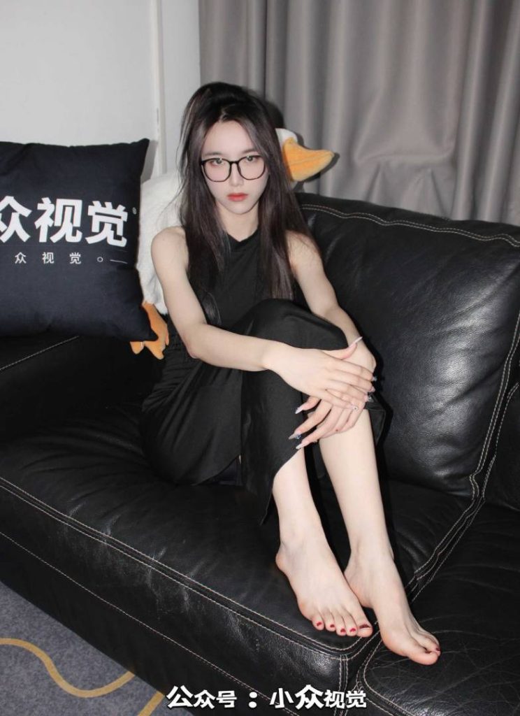 小众视觉 016-悦悦红色高跟鞋 [101P-1V-3.8G]-图屿X