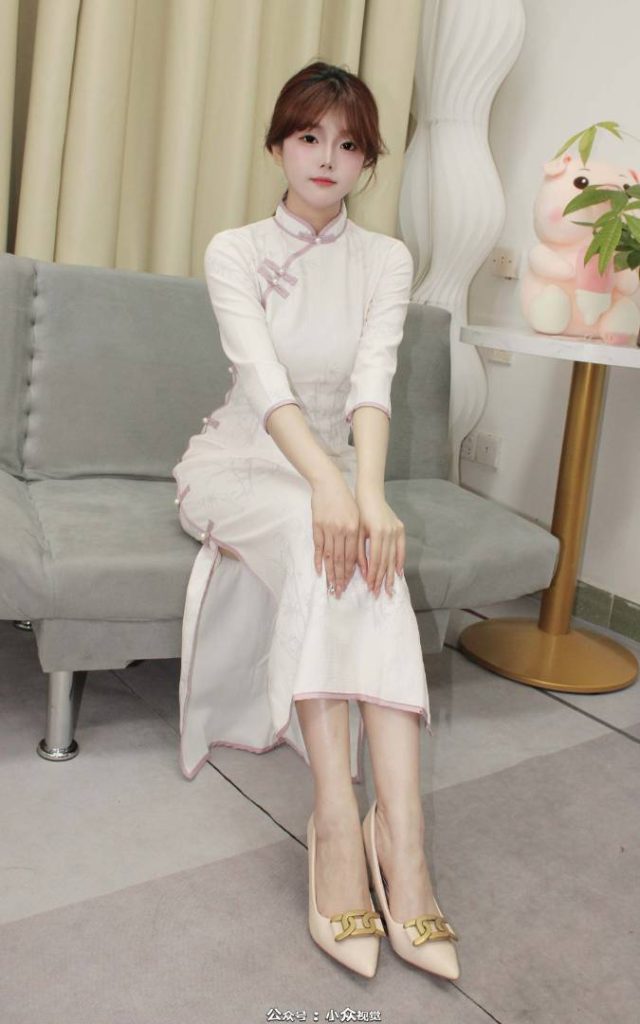 小众视觉 040-小薯条长款旗袍尖头高跟鞋（足底版） [98P-1V-4.1G]-图屿X